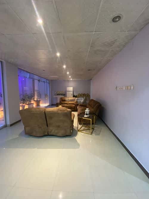 8 bedroom villa in Al Aqiq 3