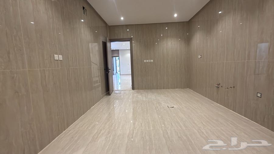 7 bedroom villa in Dahiat King Fahd 22