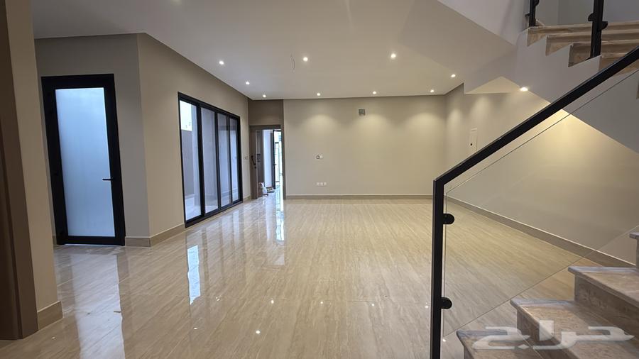 7 bedroom villa in Dahiat King Fahd 36