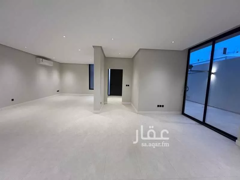 5 bedroom villa in Al Aridh 8