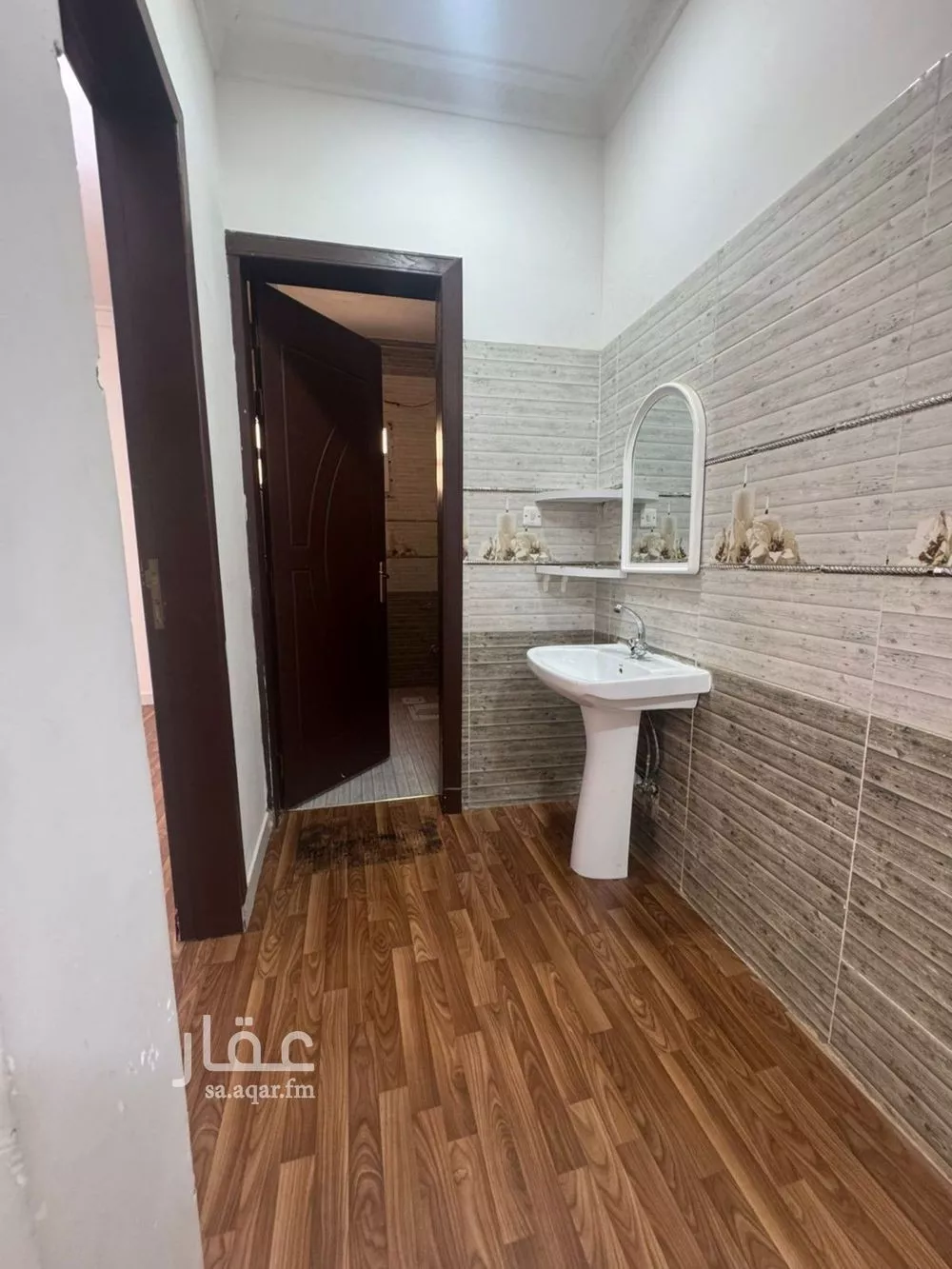 3 bedroom floor in Al Janadriyah 12