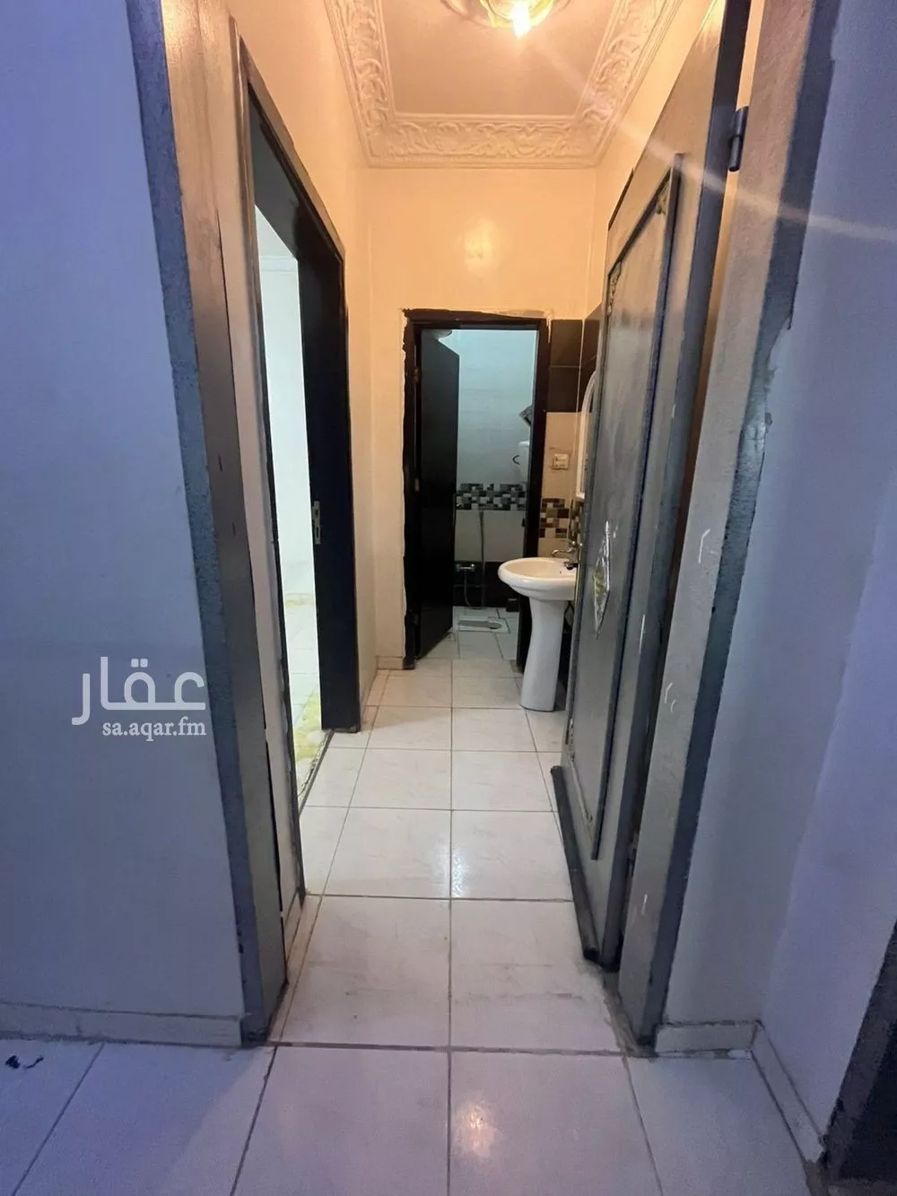 3 bedroom floor in Al Janadriyah 8