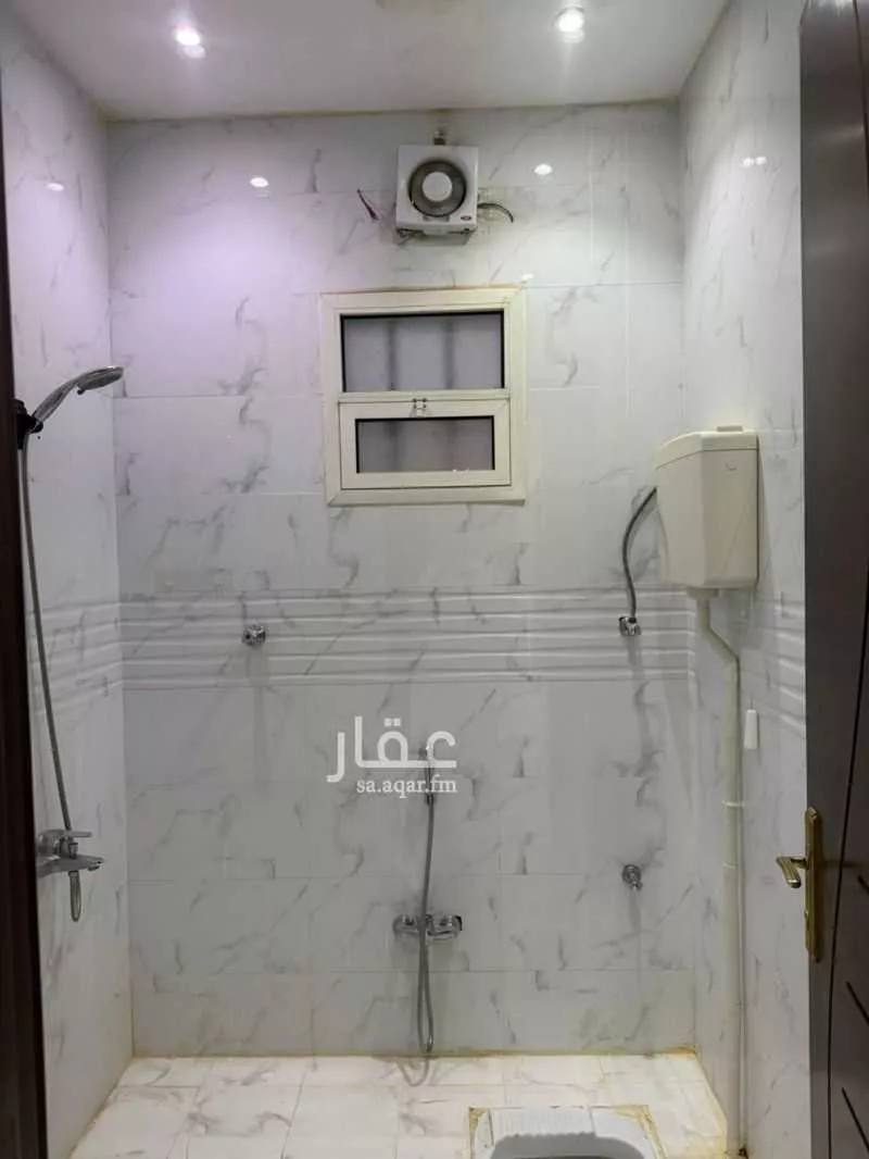 4 bedroom floor in Tuwaiq 2
