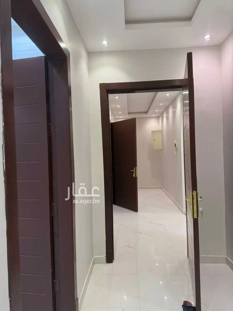 4 bedroom floor in Tuwaiq 7