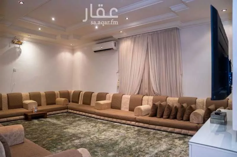 فيلا 7 غرف في العريجاء الغربية 20