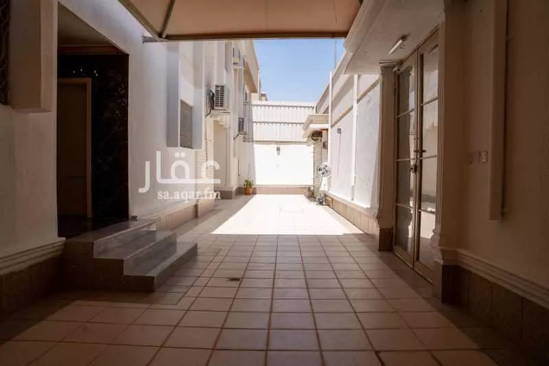 فيلا 7 غرف في العريجاء الغربية 7