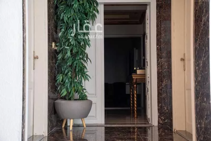 فيلا 7 غرف في العريجاء الغربية 9