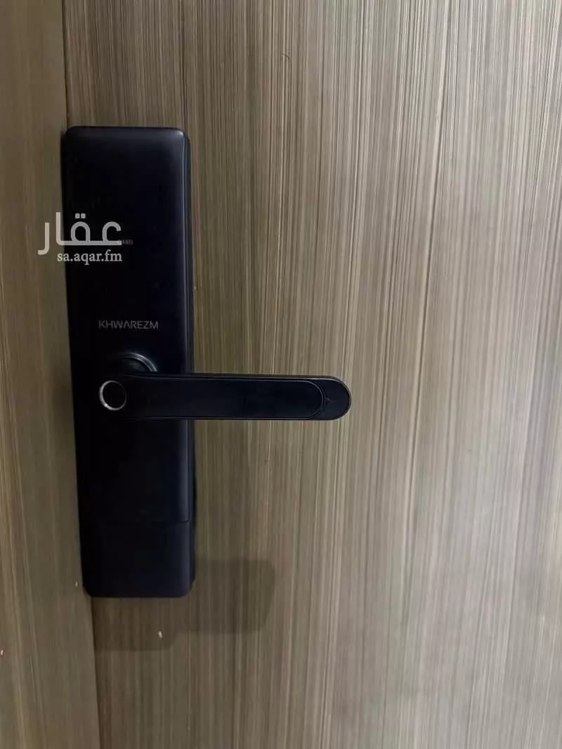 شقة 2 غرف في الحمرا 24