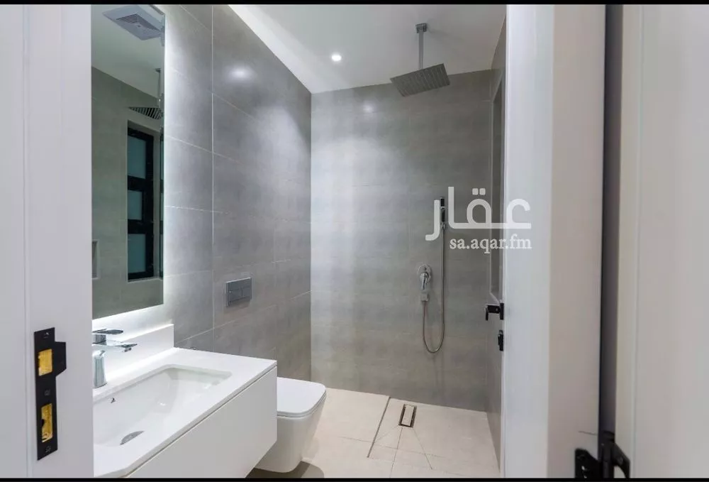 4 bedroom apartment in Al Bahr 16