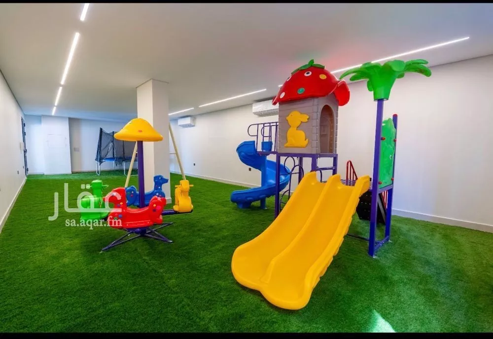 4 bedroom apartment in Al Bahr 7