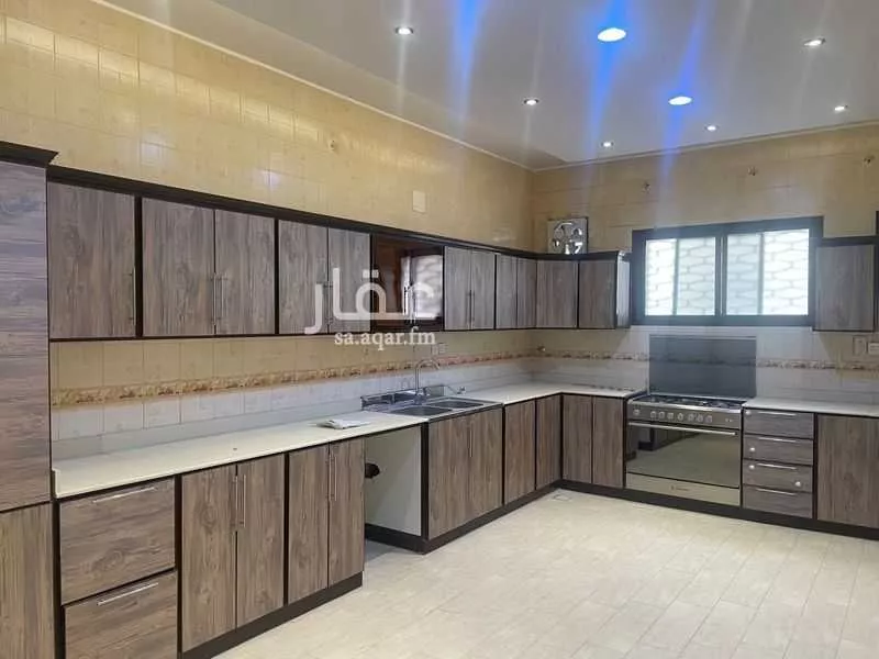 6 bedroom floor in Jarir 2