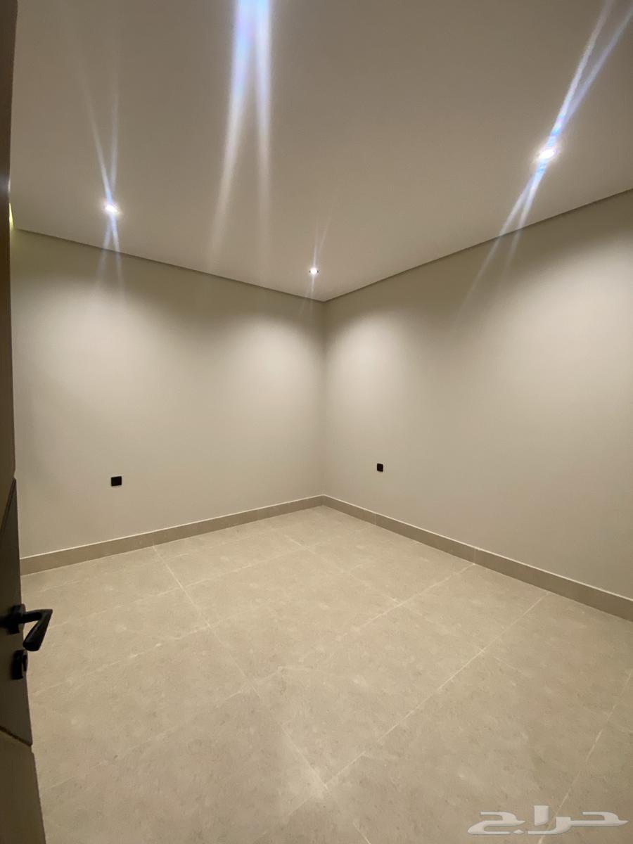5 bedroom apartment in Al Hamra 6