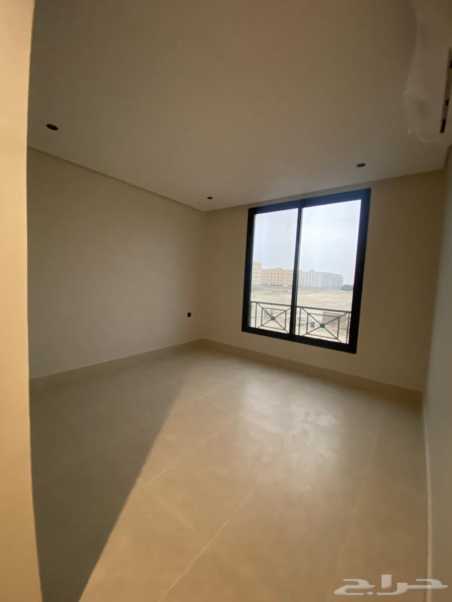 5 bedroom apartment in Al Hamra 7