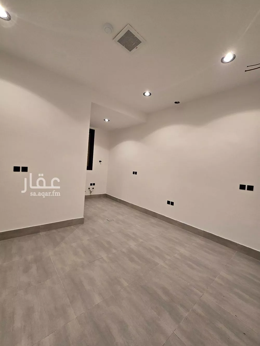 4 bedroom apartment in Al Yarmouk 11
