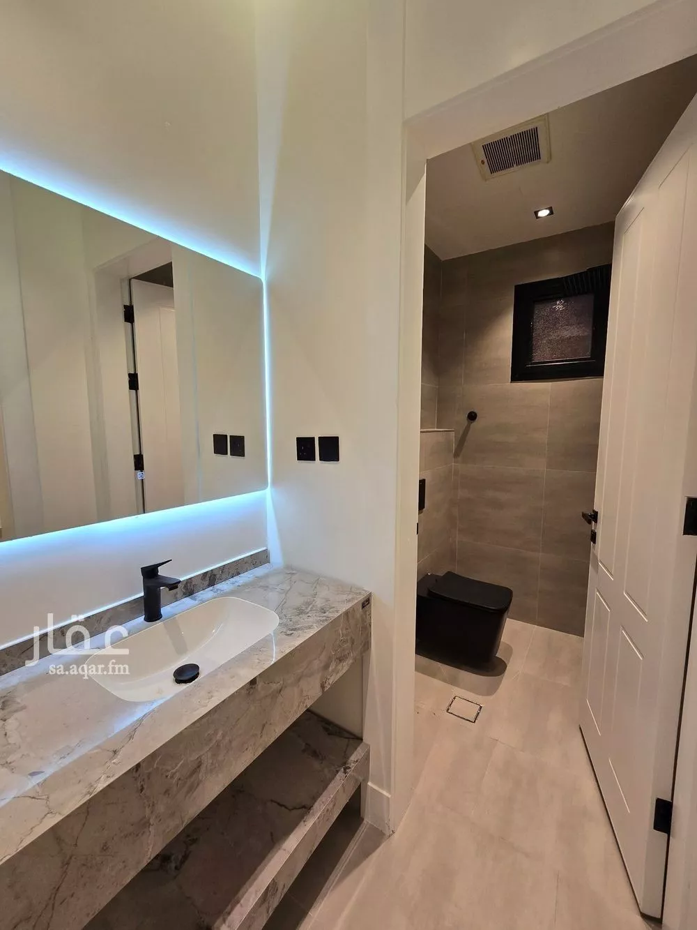 4 bedroom apartment in Al Yarmouk 5