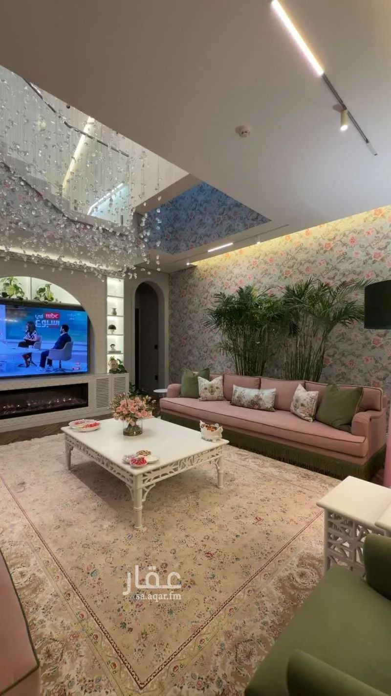 8 bedroom villa in Al Malqa 12