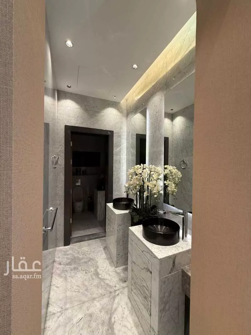8 bedroom villa in Al Malqa 17