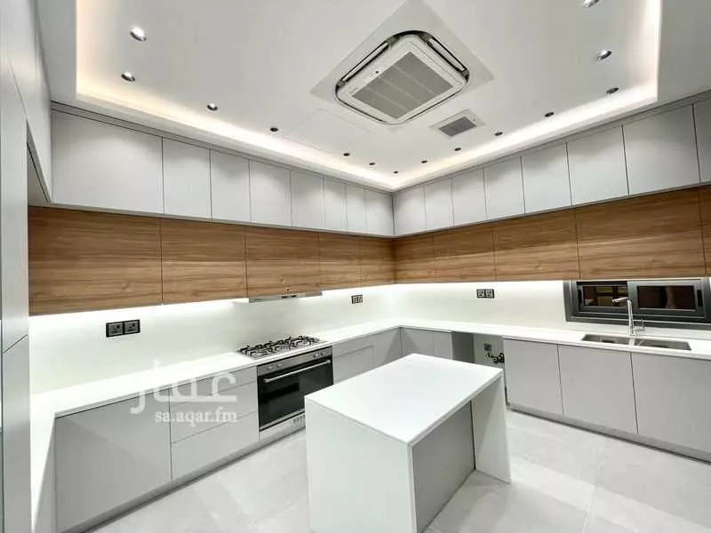 8 bedroom villa in Al Malqa 22