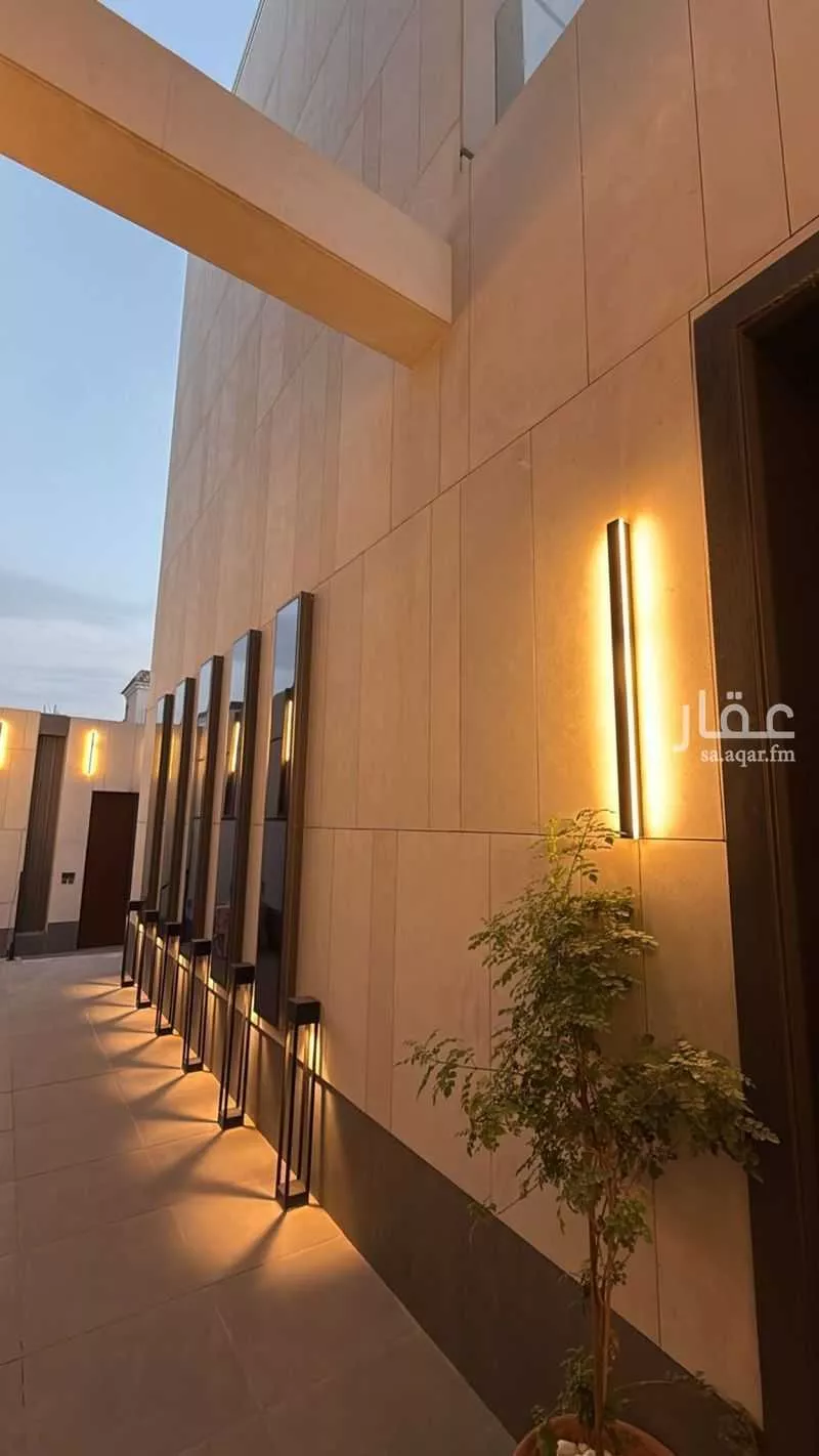 8 bedroom villa in Al Malqa 7