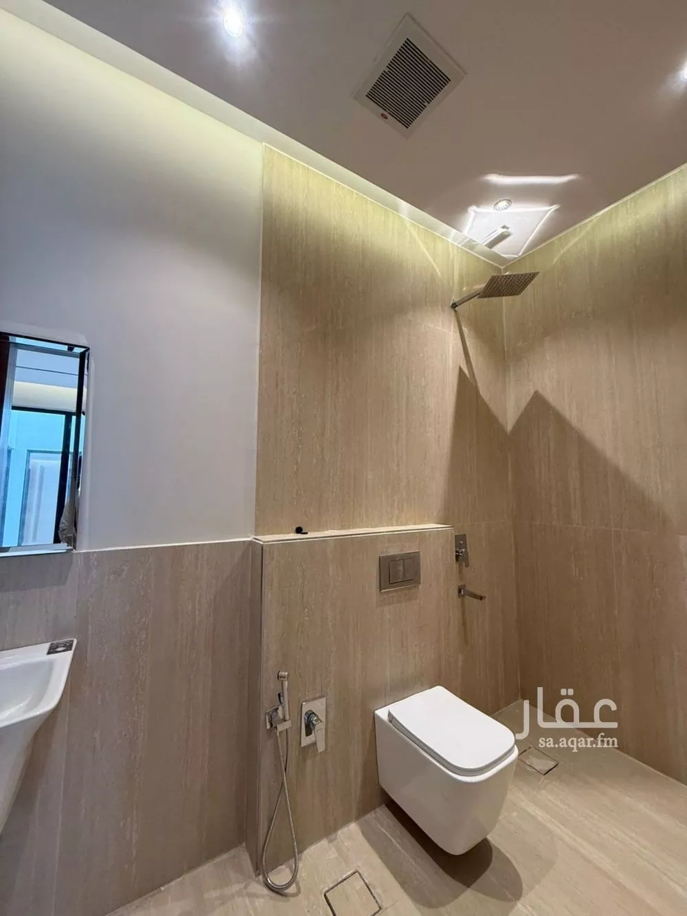 6 bedroom villa in Al Mahdiyyah 11