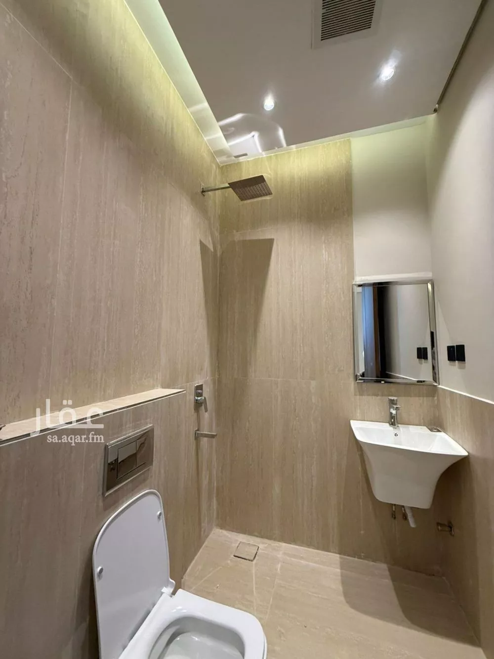 6 bedroom villa in Al Mahdiyyah 17