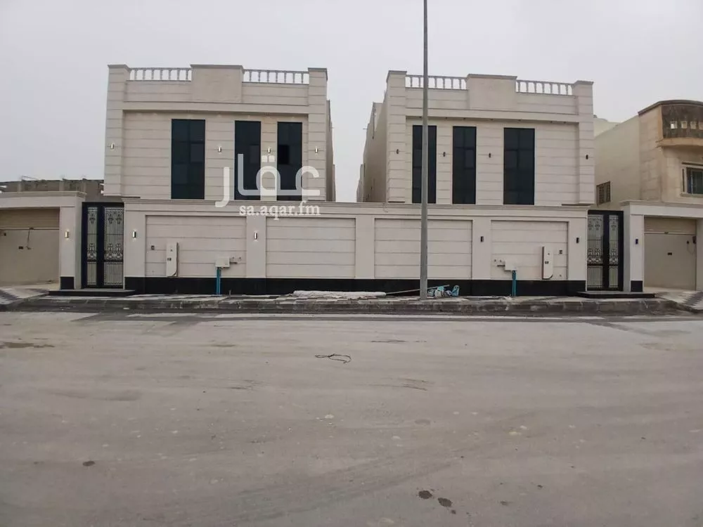 8 bedroom villa in As Sawari 3