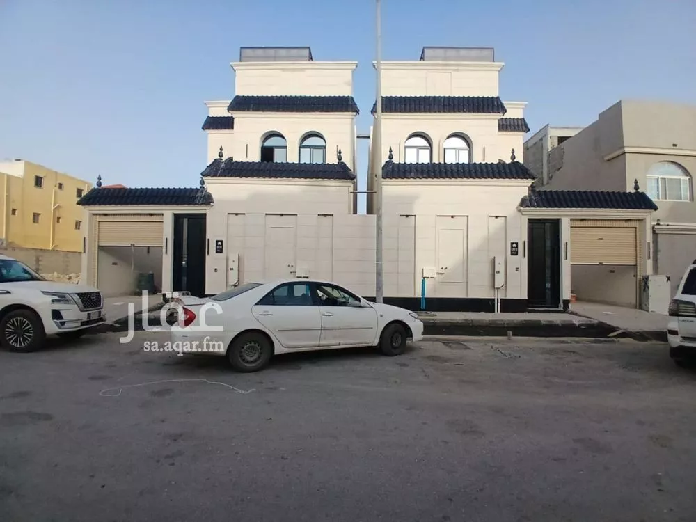 8 bedroom villa in As Sawari 3