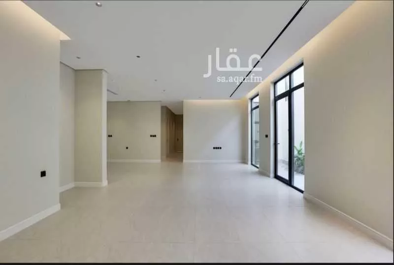 3 bedroom floor in Al Aqiq 7