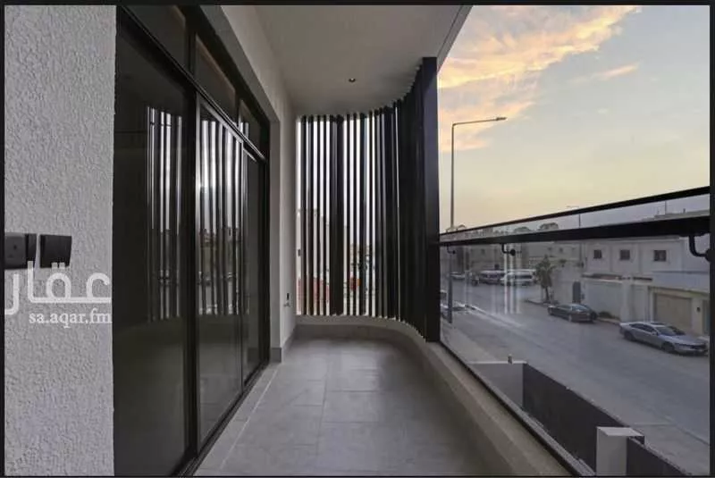 3 bedroom floor in Al Aqiq 8