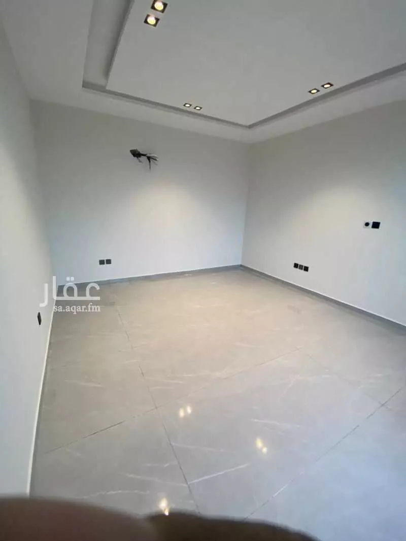 6 bedroom apartment in Al Salamah 7