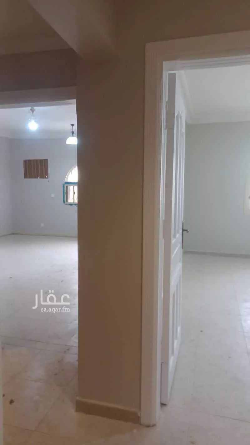 شقة 4 غرف في بطحاء قريش 7