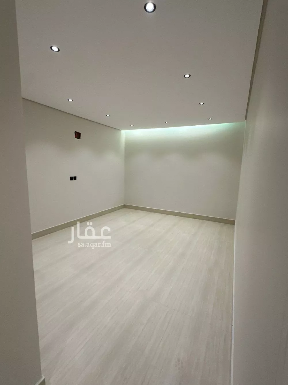 8 bedroom villa in Ash Sharq 13