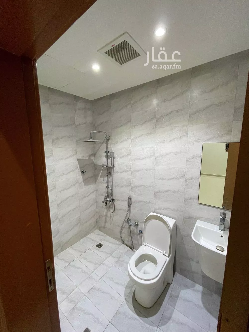 دور 5 غرف في العارض 12