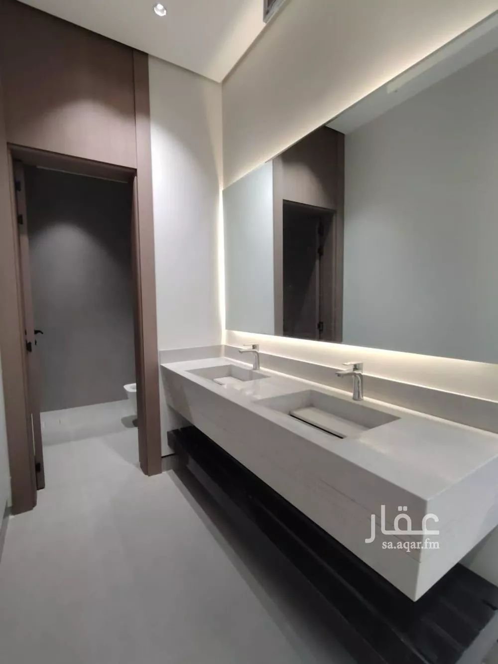 فيلا 6 غرف في المهدية 5