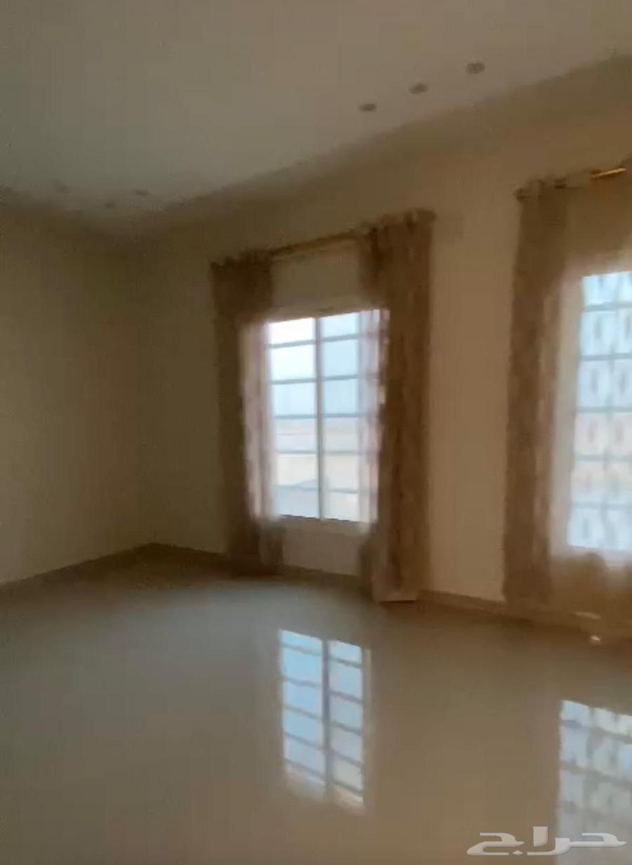 فيلا 7 غرف في عكاظ 2