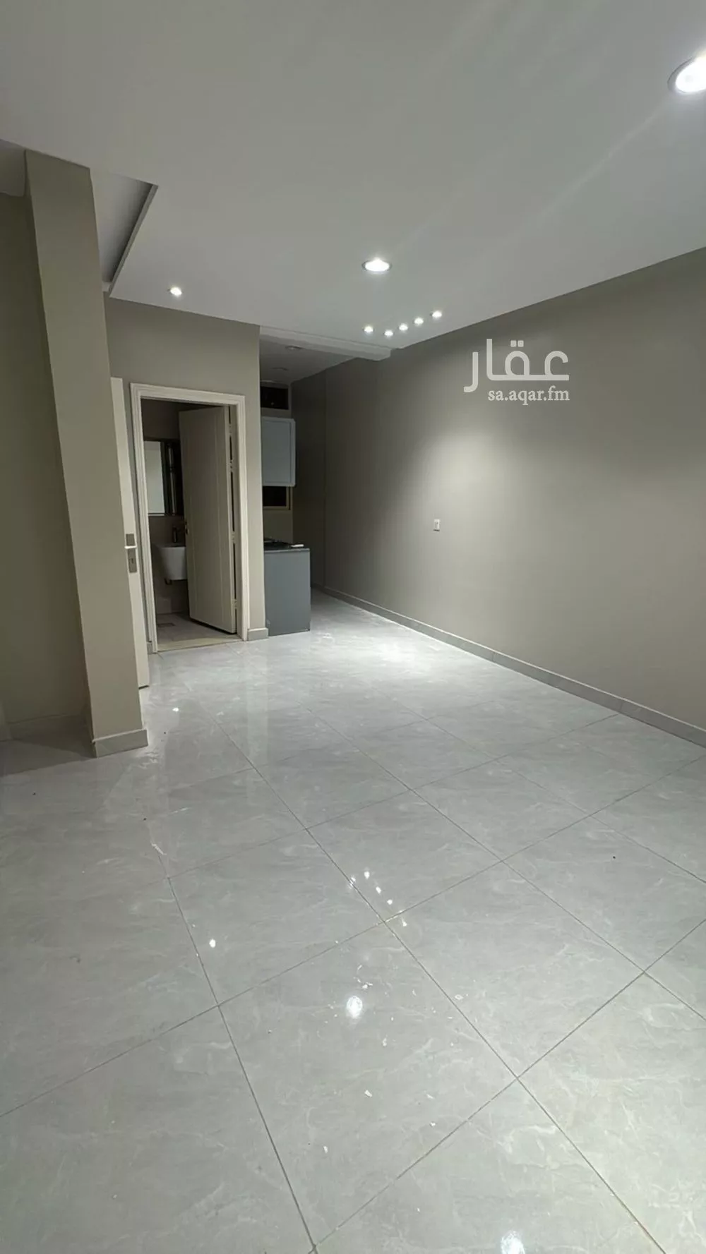 1 bedroom floor in King Fahd 5