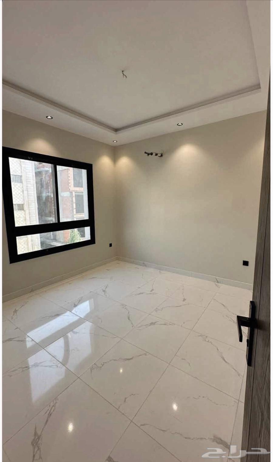 شقة 5 غرف في الصفا 4