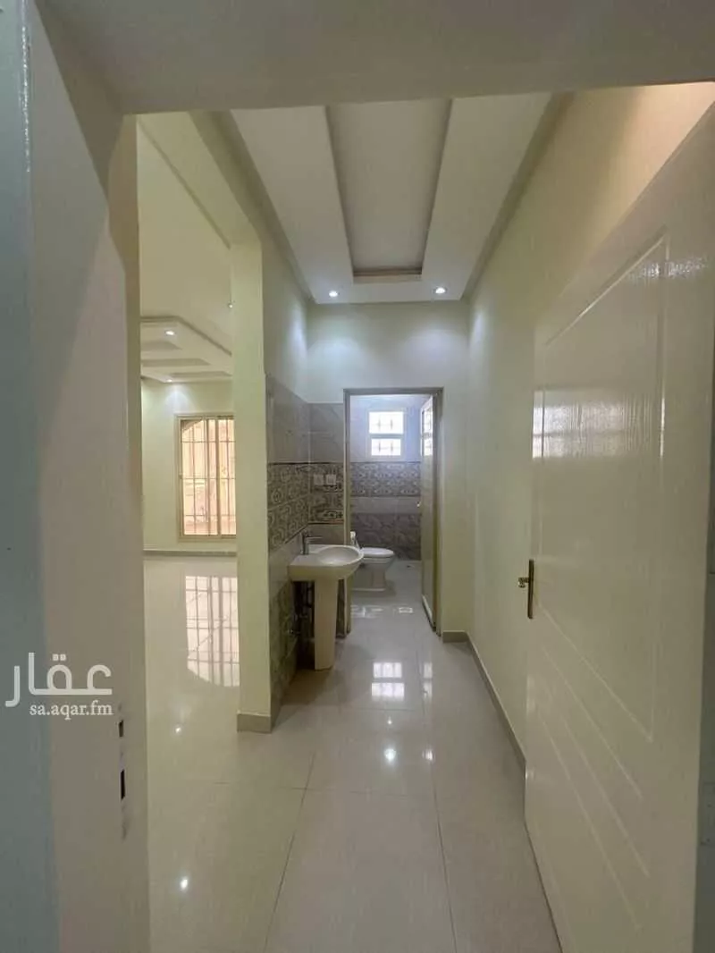 8 bedroom villa in Al Mahdiyyah 2