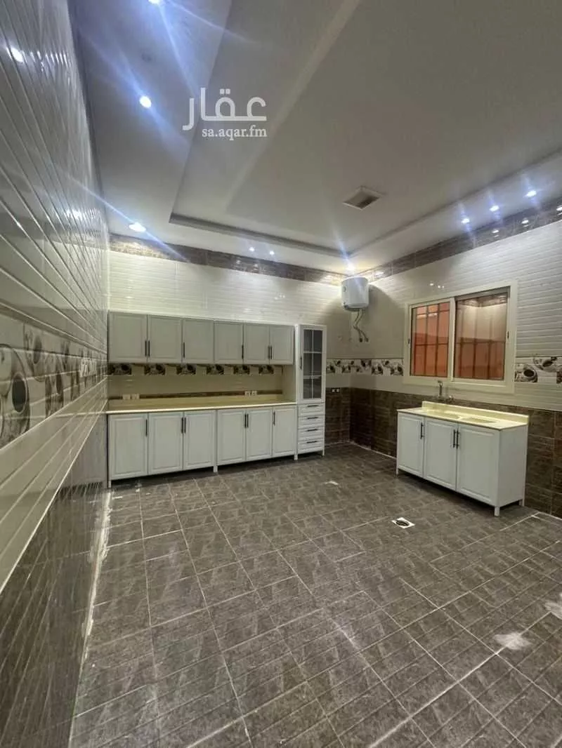 فيلا 8 غرف في المهدية 6