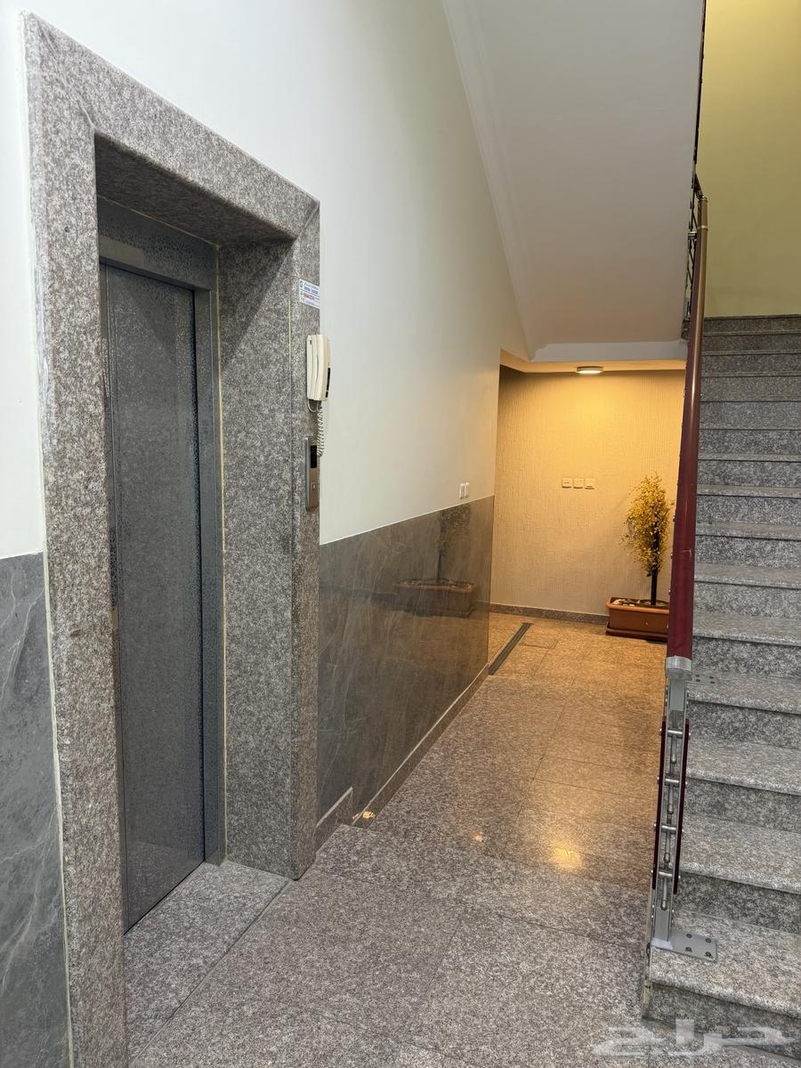 شقة 2 غرف في العزيزية الثاني 1