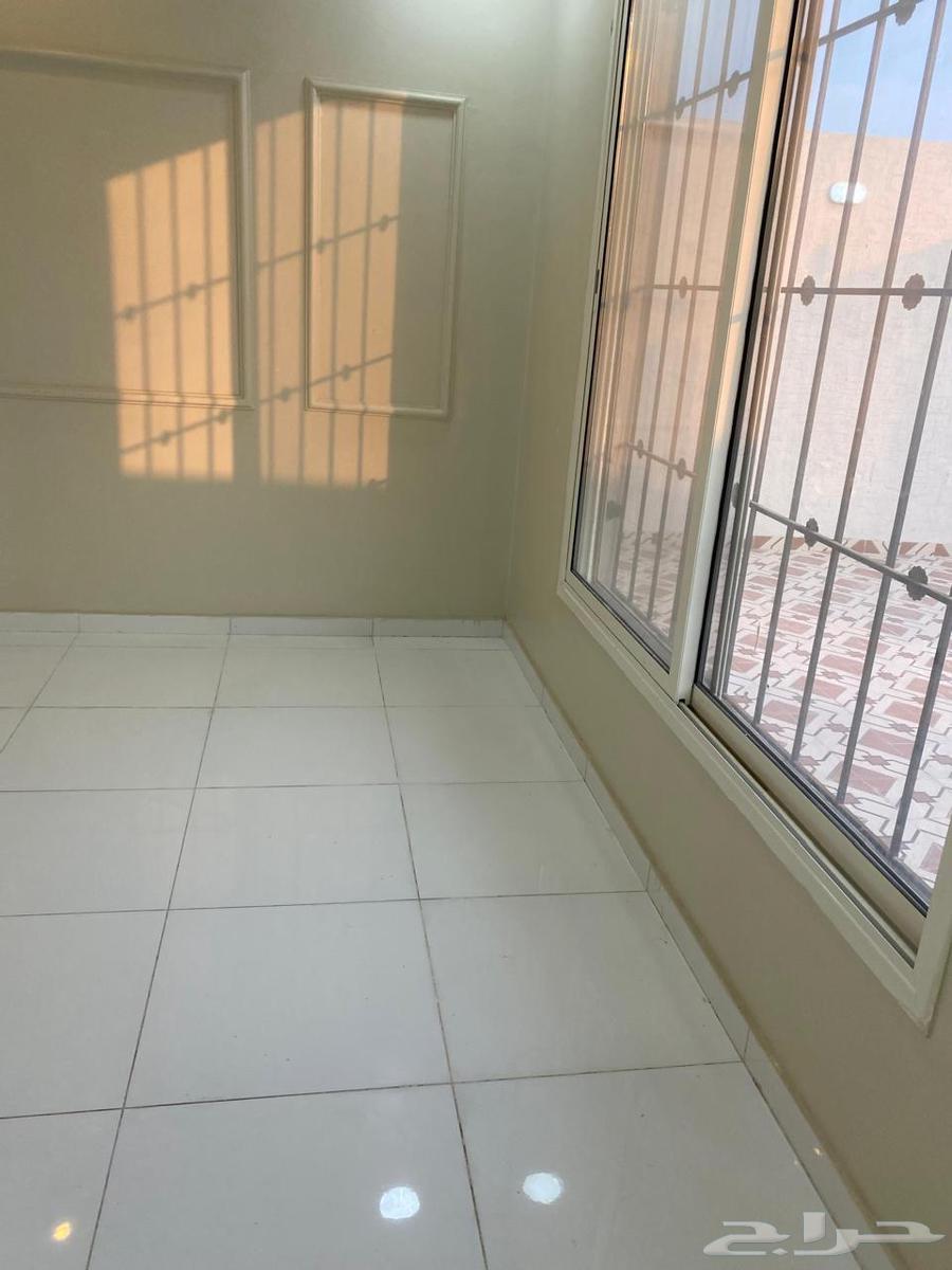 فيلا 6 غرف في الأمواج 5