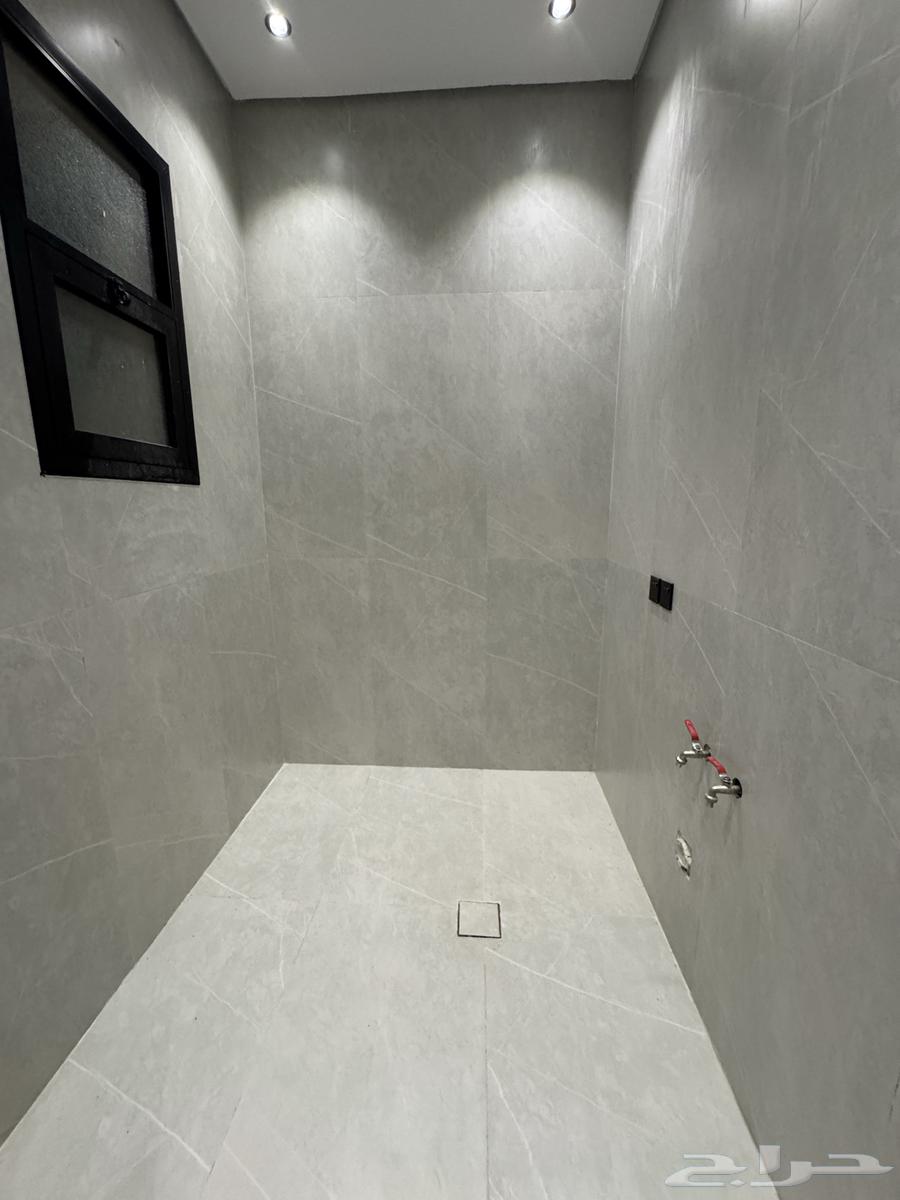 7 bedroom villa in Dahiat King Fahd 28