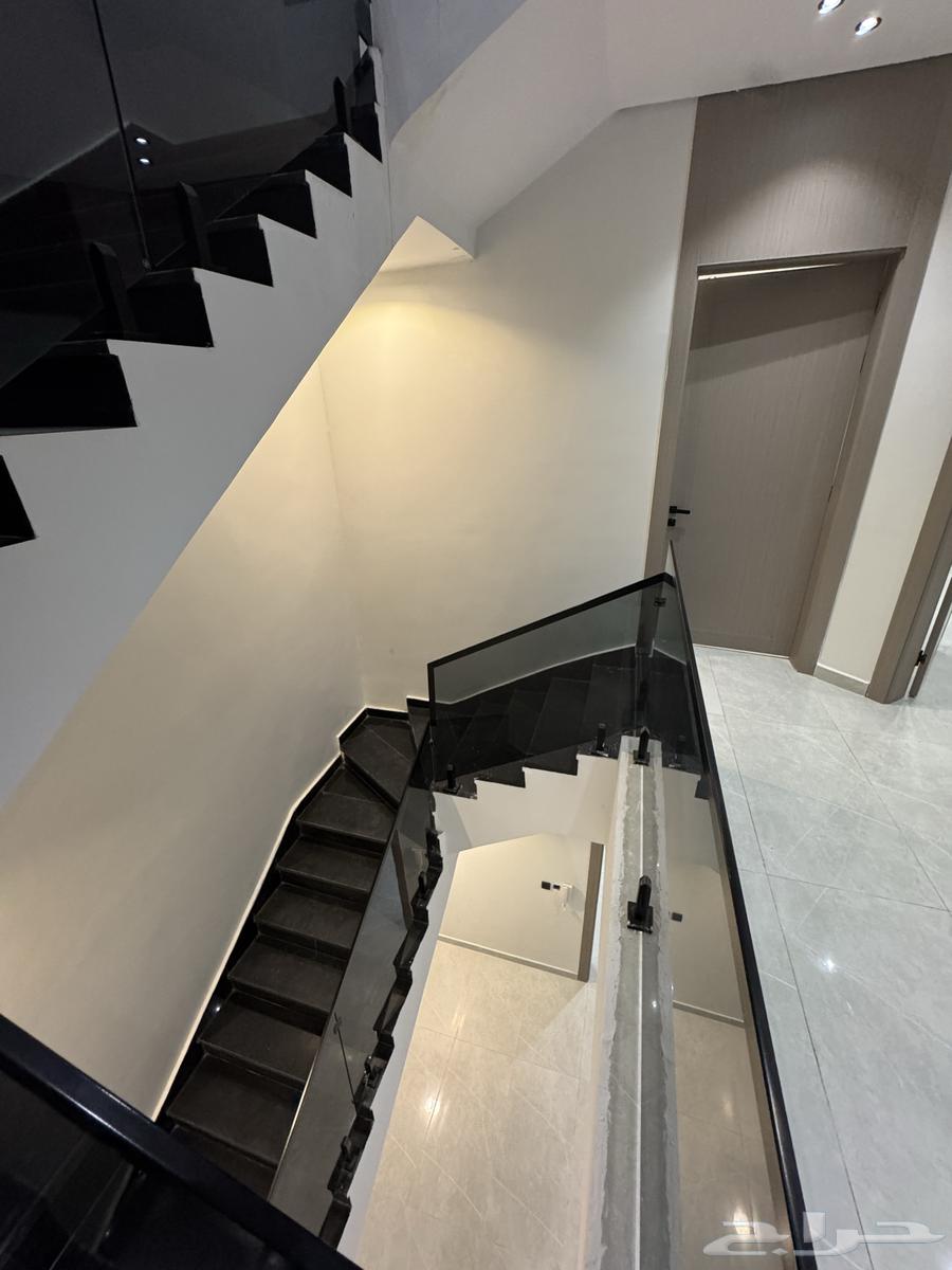 7 bedroom villa in Dahiat King Fahd 32