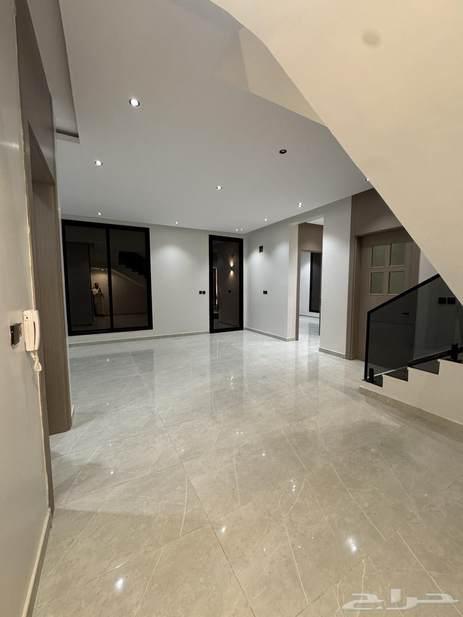 7 bedroom villa in Dahiat King Fahd 10