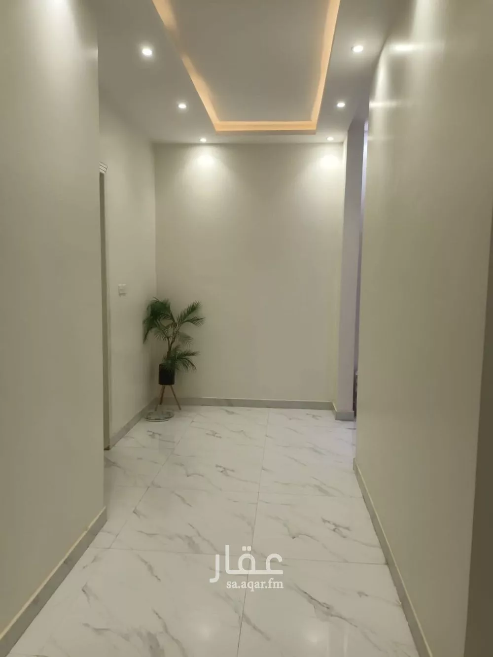 فيلا 8 غرف في الشرق 3