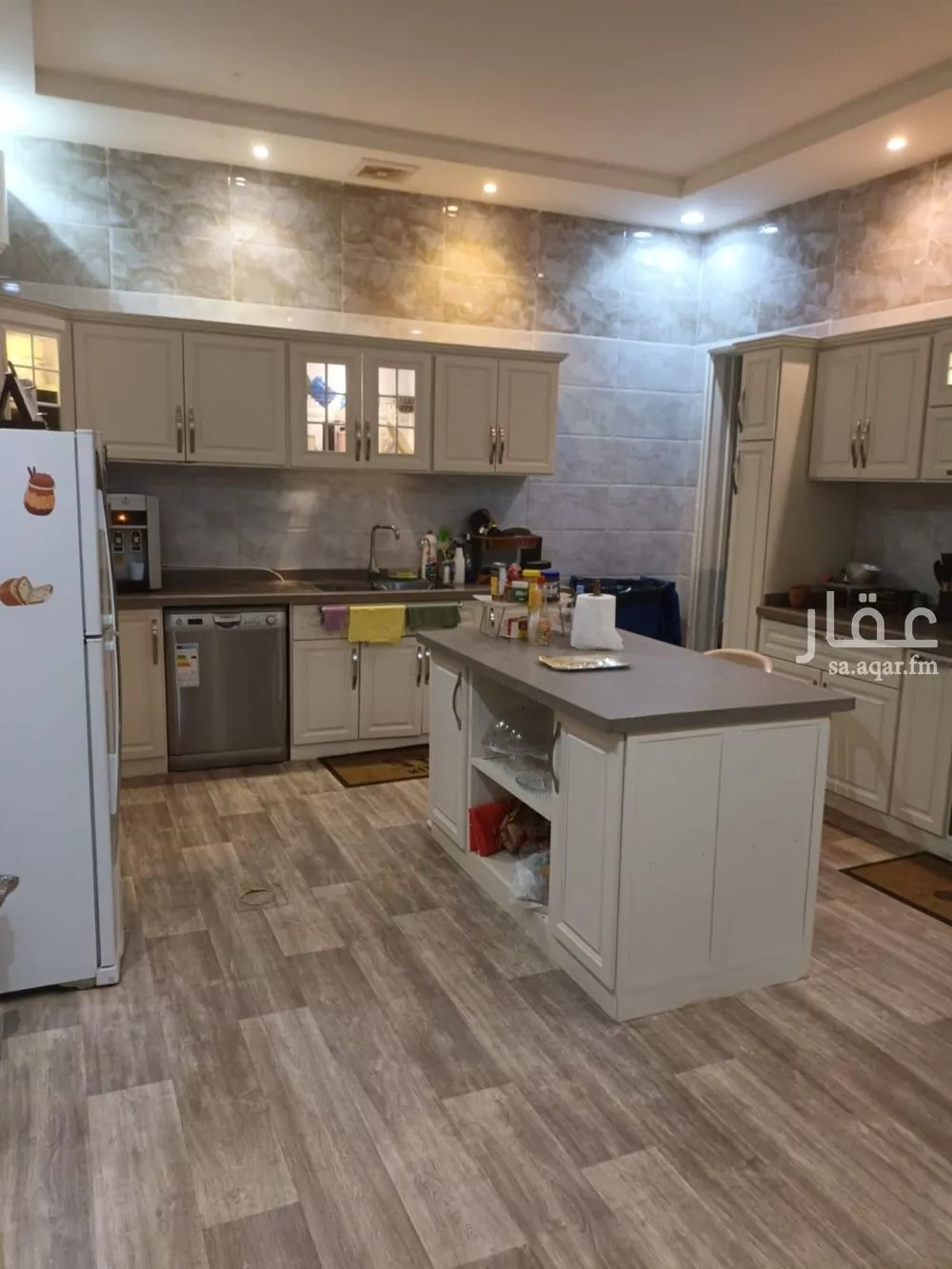 فيلا 8 غرف في الشرق 7