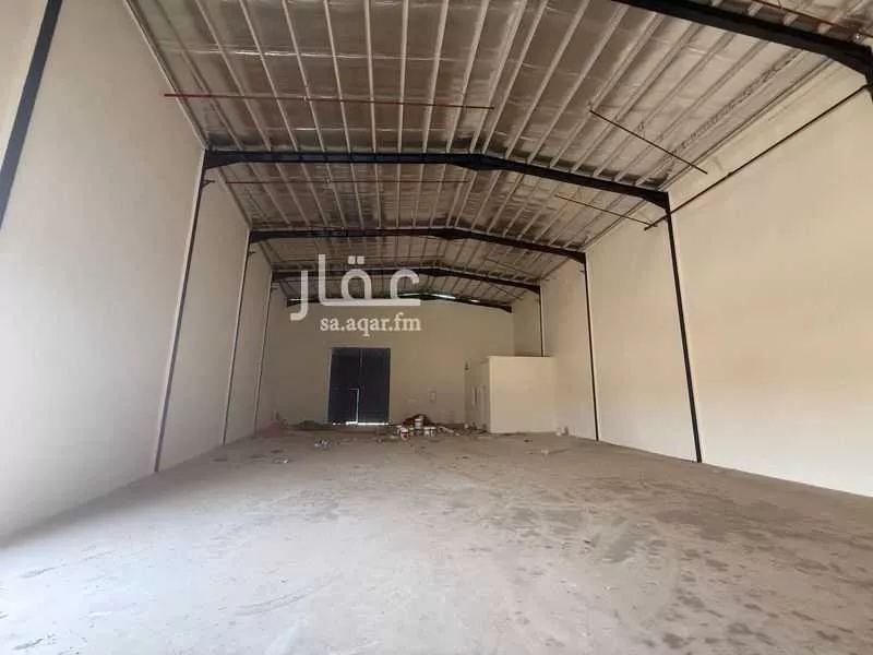340 sqm warehouse in Al Ghnamiah 2
