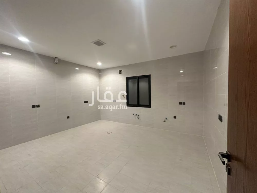 فيلا 9 غرف في الصواري 6