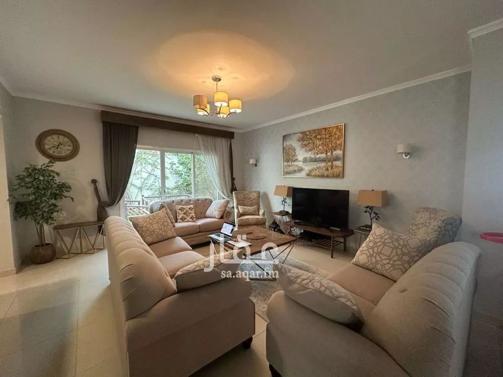 7 bedroom villa in Al Amwaj 8
