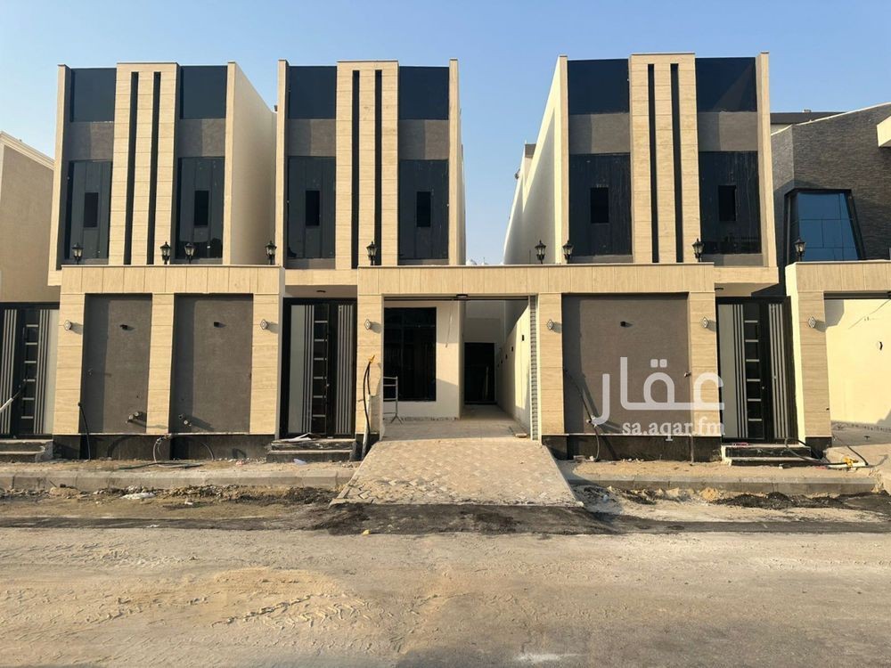 4 bedroom villa in Al Amwaj, Eastern Province 2